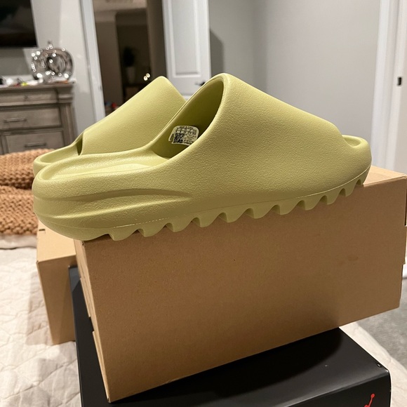 Yeezy Shoes - Resin Yeezy Slides